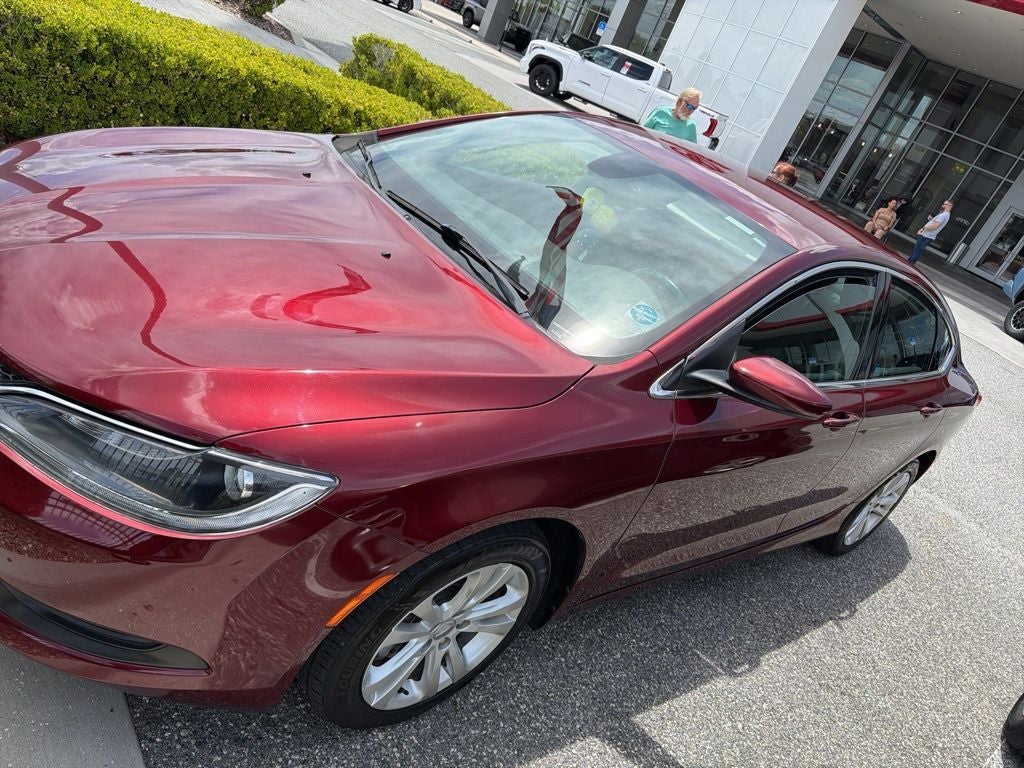 2017 Chrysler 200 LX