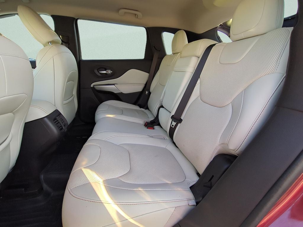 2016 Jeep Cherokee Overland