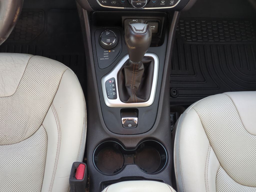 2016 Jeep Cherokee Overland