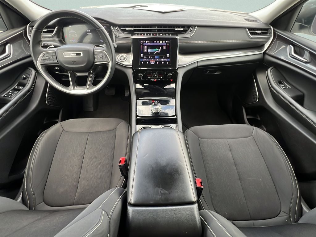 2022 Jeep Grand Cherokee L Laredo