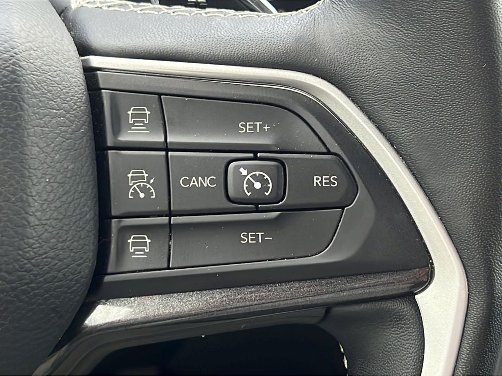 2022 Jeep Grand Cherokee L Laredo