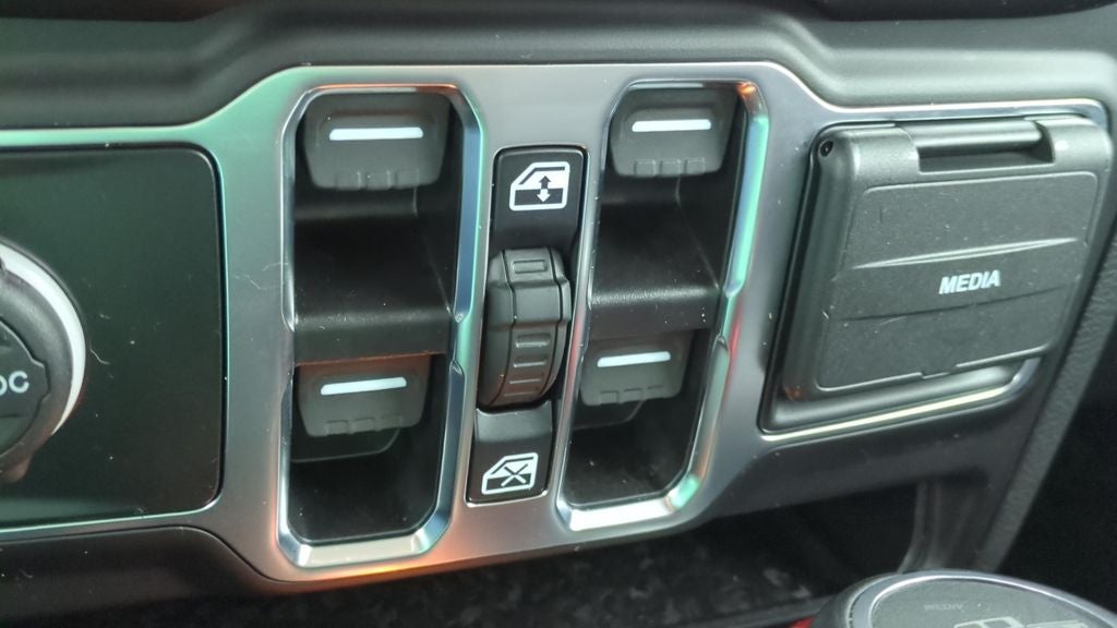 2022 Jeep Gladiator Overland