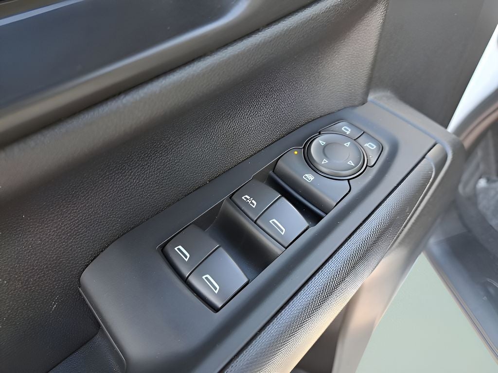 2025 Chevrolet Silverado Custom