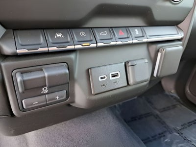 2025 Chevrolet Silverado Custom