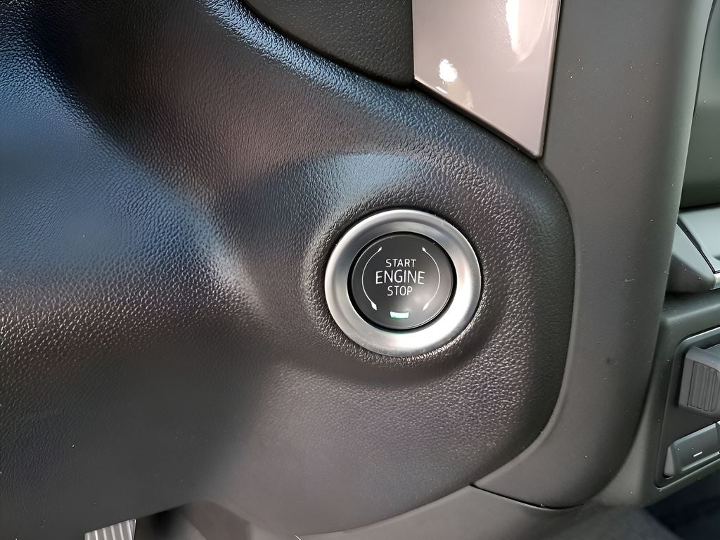 2025 Chevrolet Silverado Custom