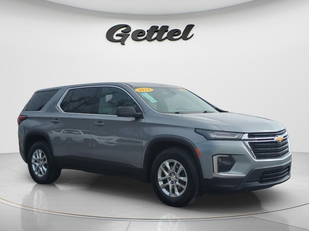 2023 Chevrolet Traverse LS