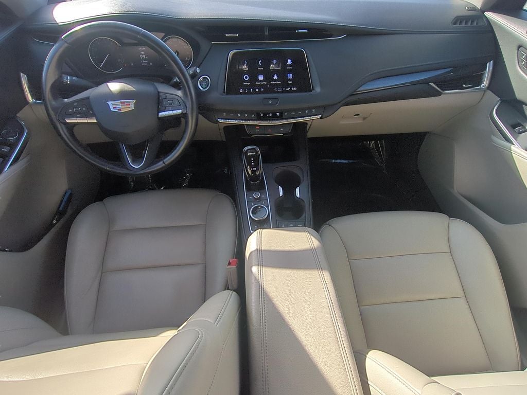 2023 Cadillac XT4 Premium Luxury