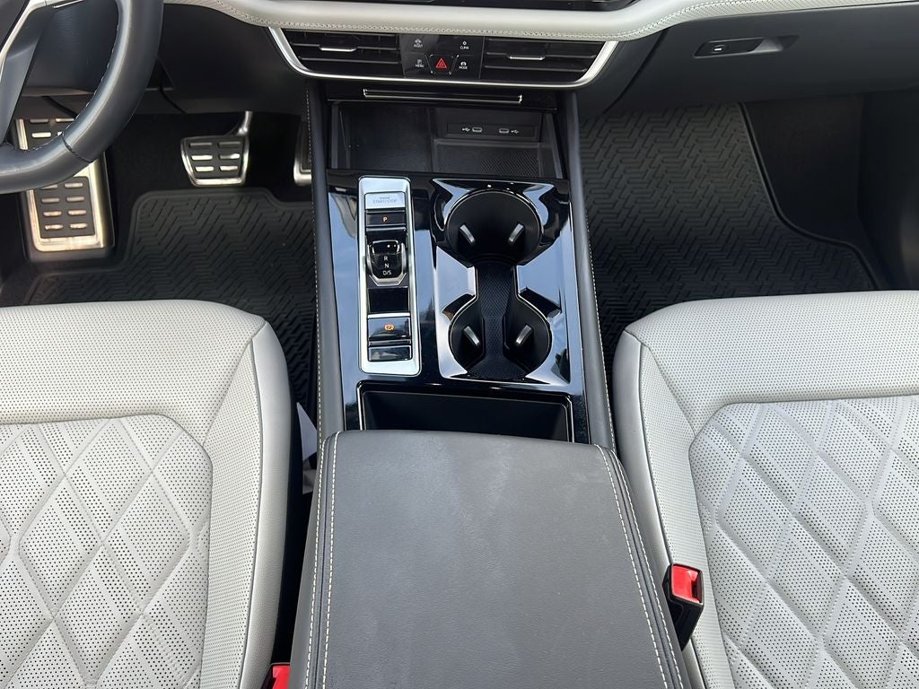 2024 Volkswagen Atlas Cross Sport 2.0T SEL Premium R-Line