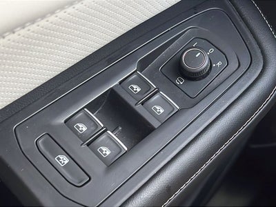 2024 Volkswagen Atlas Cross Sport 2.0T SEL Premium R-Line