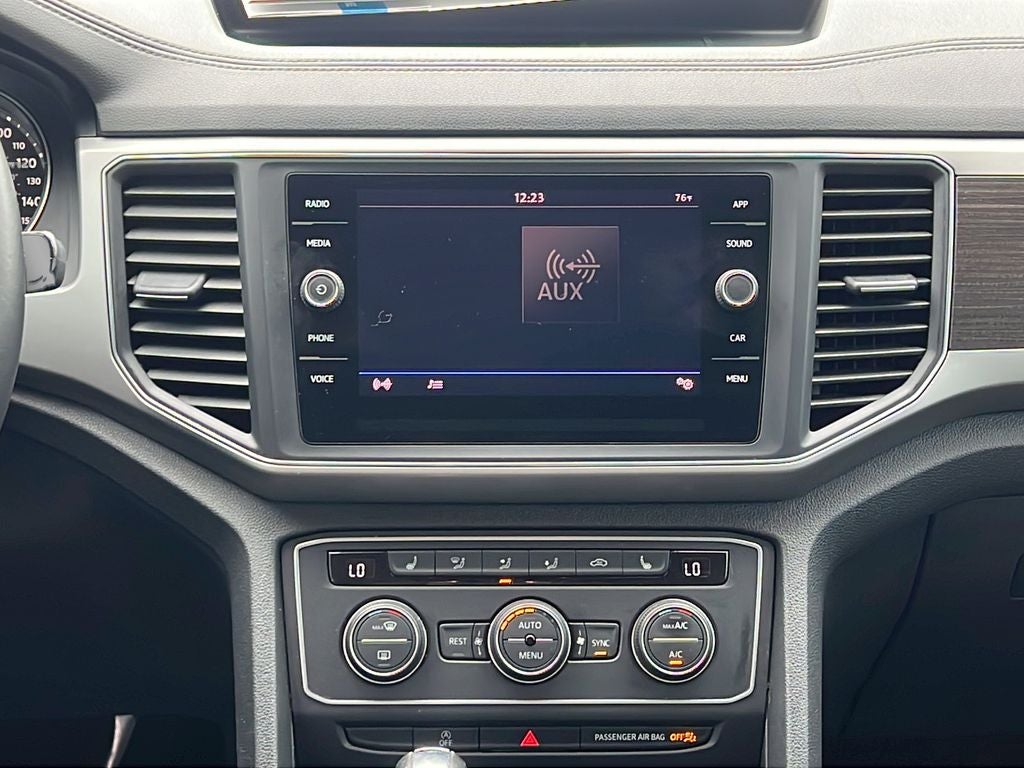 2019 Volkswagen Atlas 2.0T SE w/Technology w/Technology