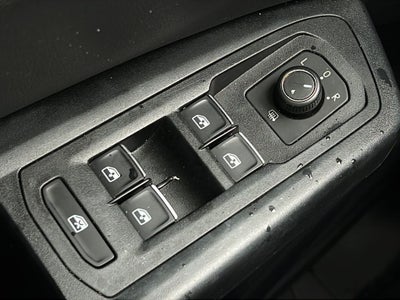 2019 Volkswagen Atlas 2.0T SE w/Technology w/Technology