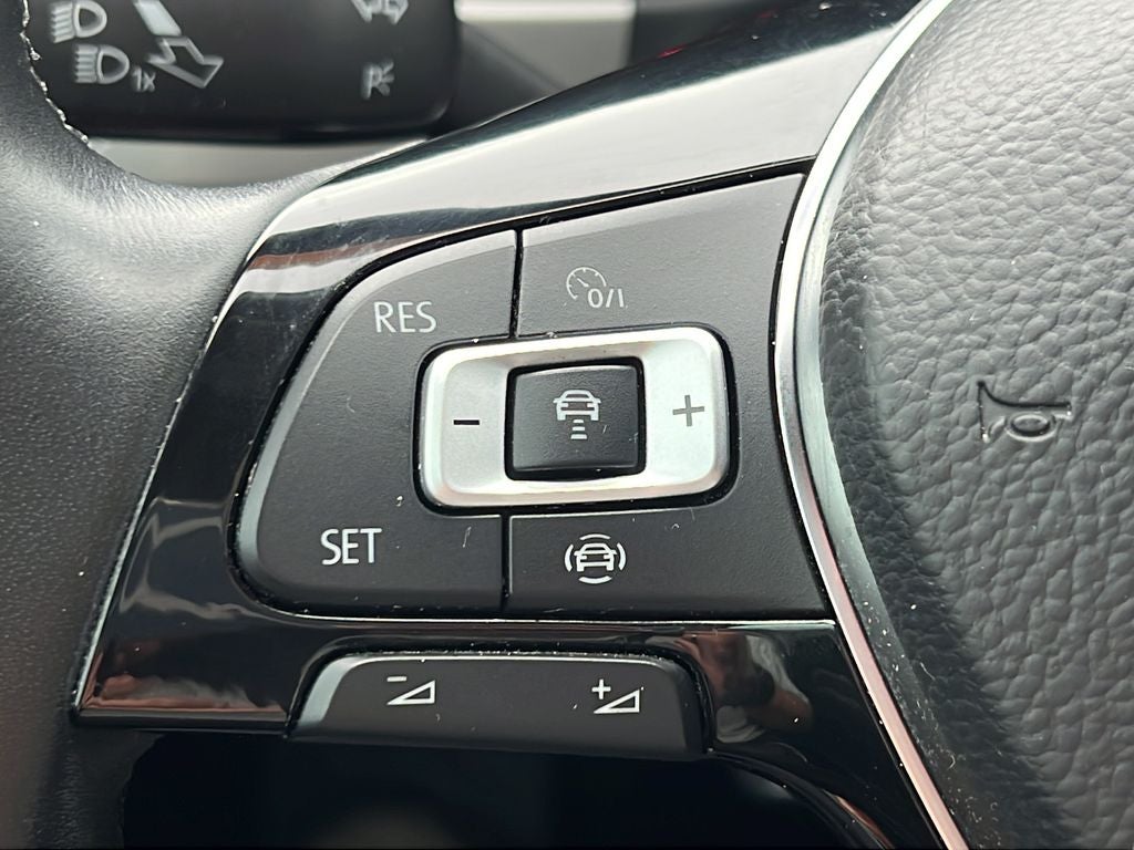 2019 Volkswagen Atlas 2.0T SE w/Technology w/Technology