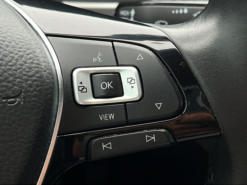 2019 Volkswagen Atlas 2.0T SE w/Technology w/Technology