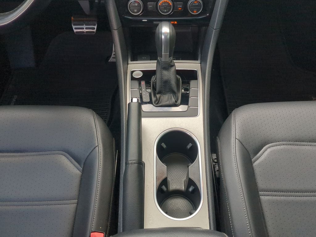 2020 Volkswagen Passat 2.0T R-Line
