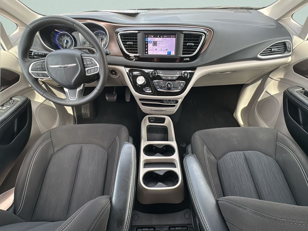 2024 Chrysler Voyager LX