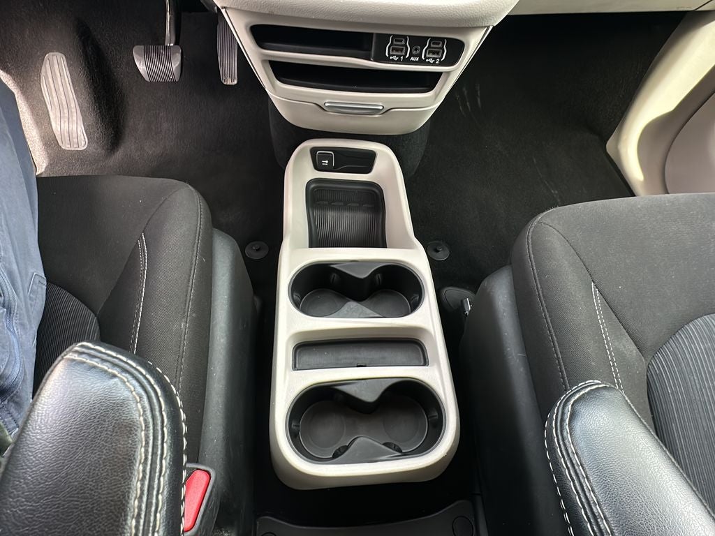 2024 Chrysler Voyager LX