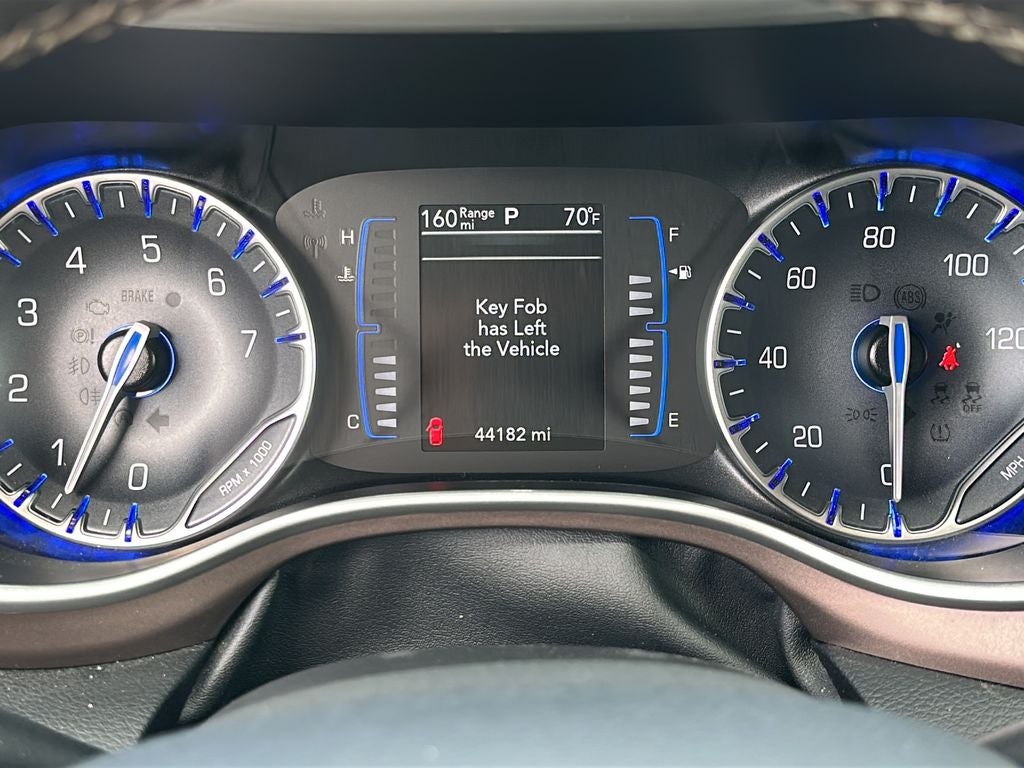 2024 Chrysler Voyager LX