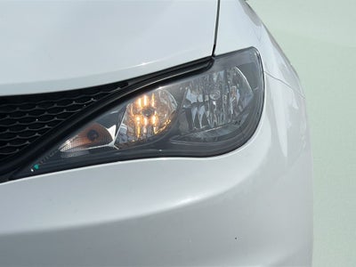 2024 Chrysler Voyager LX