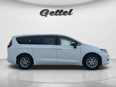 2024 Chrysler Voyager LX