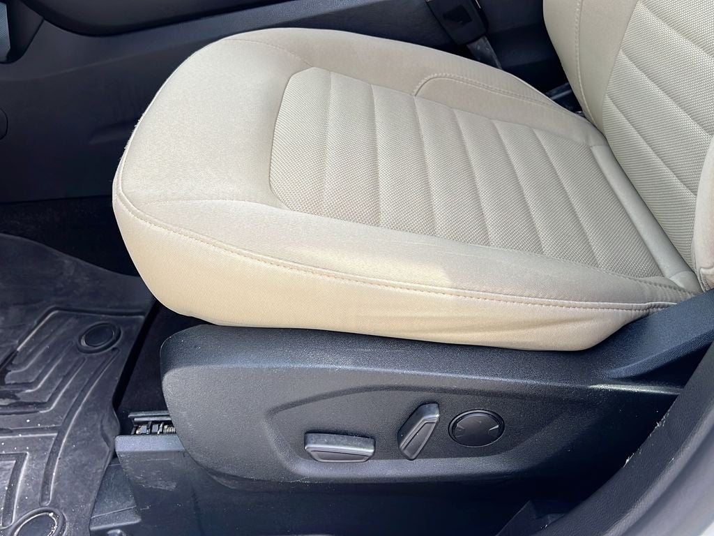2020 Ford Edge SE