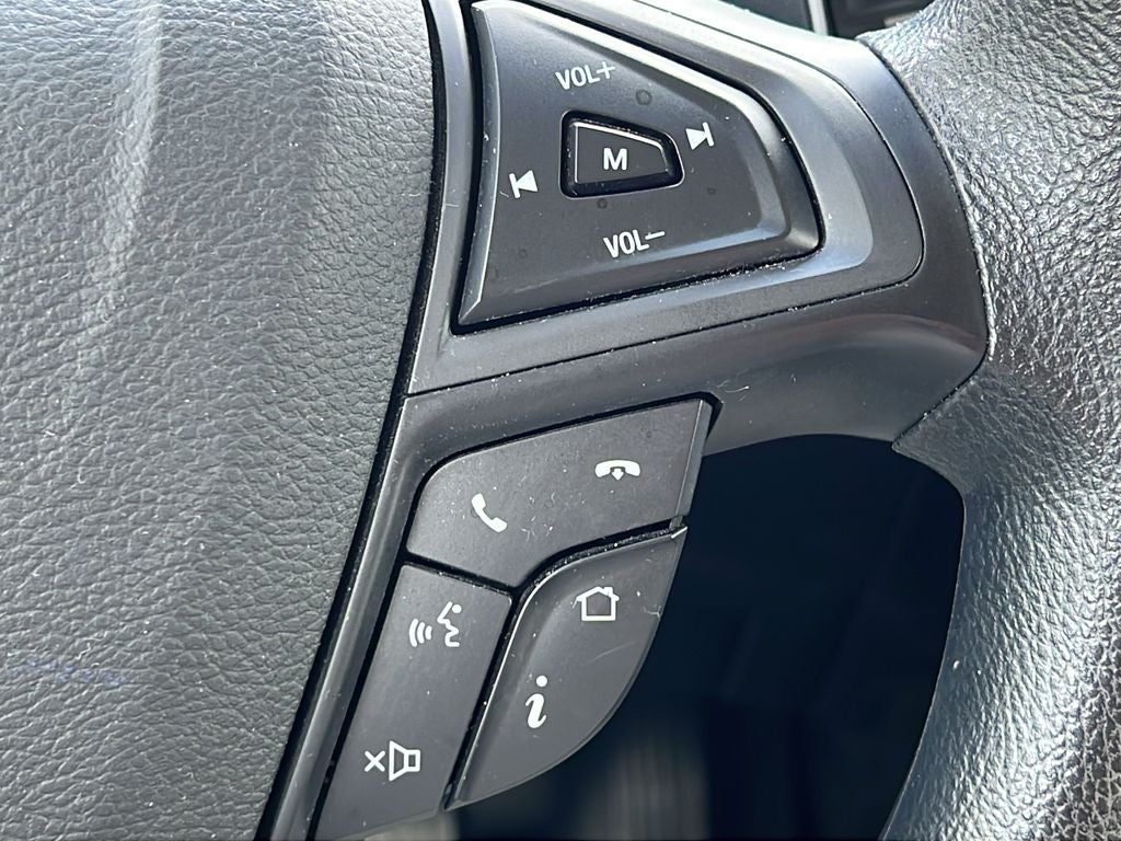 2020 Ford Edge SE