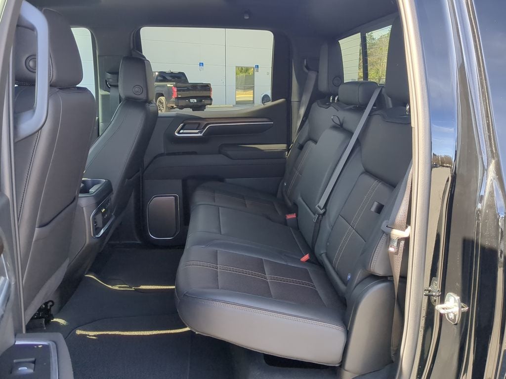 2025 Chevrolet Silverado High Country