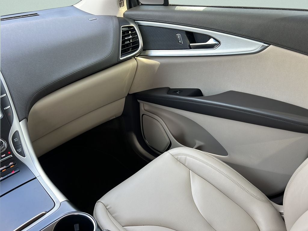 2020 Lincoln Nautilus Standard