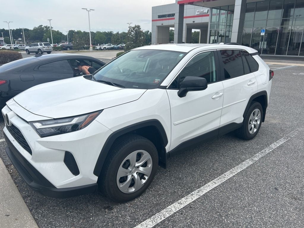 2023 Toyota RAV4 LE