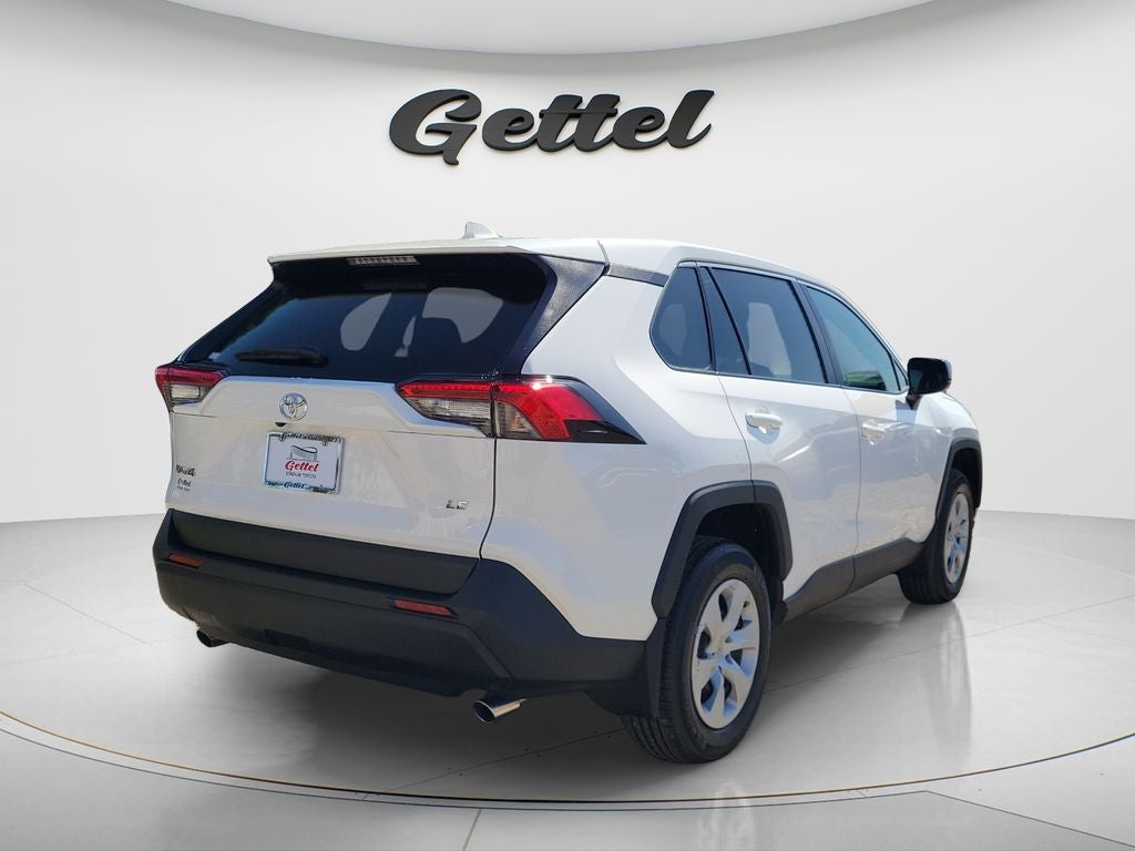 2025 Toyota RAV4 LE