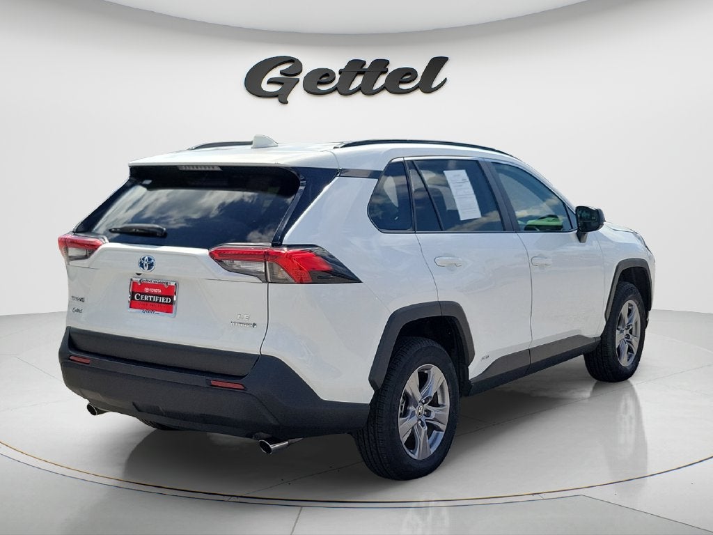 2022 Toyota RAV4 Hybrid LE