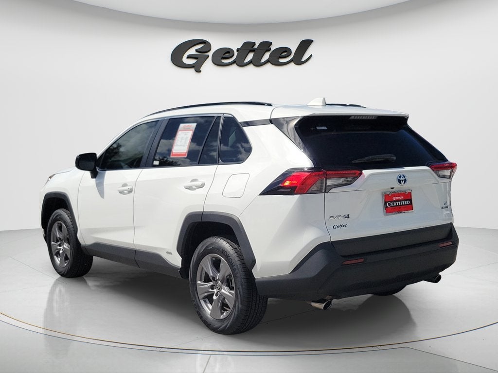 2022 Toyota RAV4 Hybrid LE