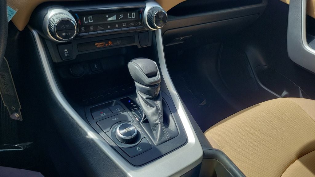 2022 Toyota RAV4 Hybrid LE