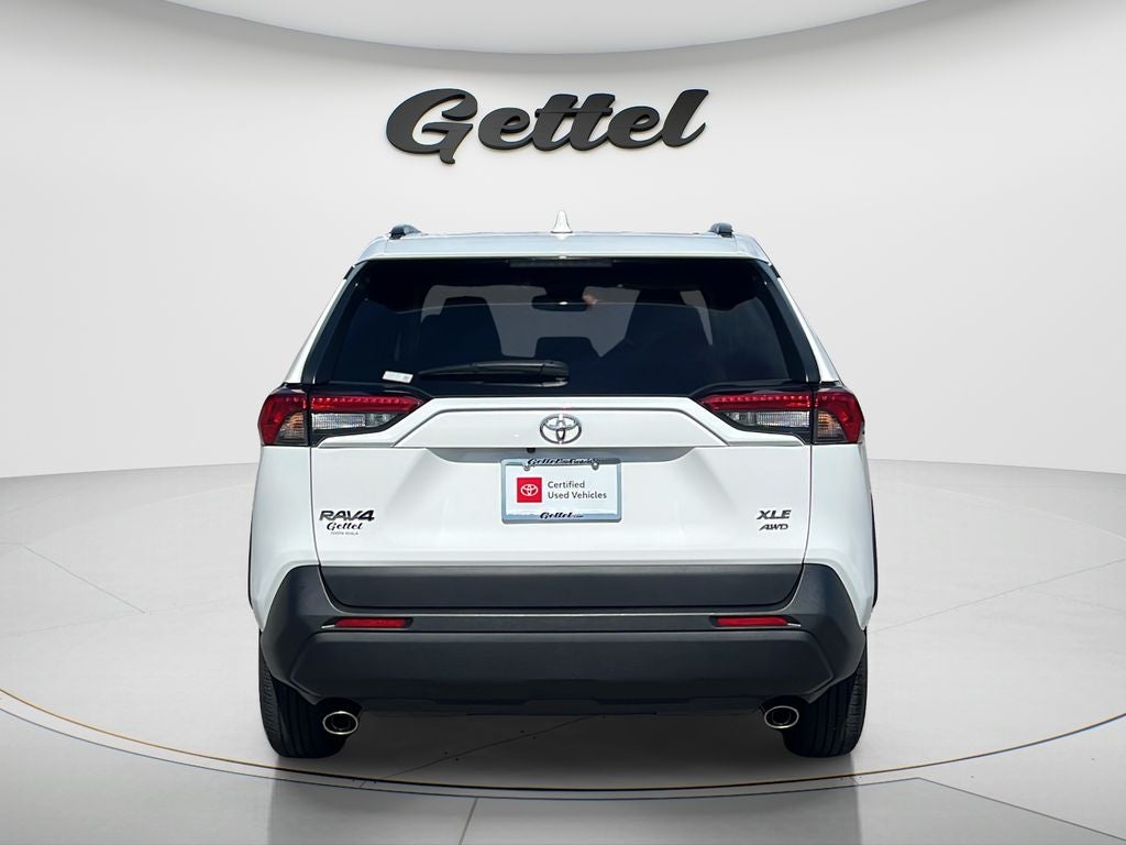 2025 Toyota RAV4 XLE