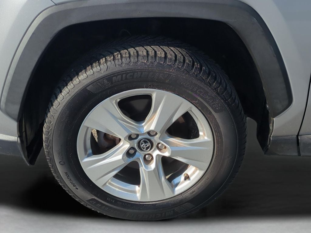 2019 Toyota RAV4 HYBRID XLE