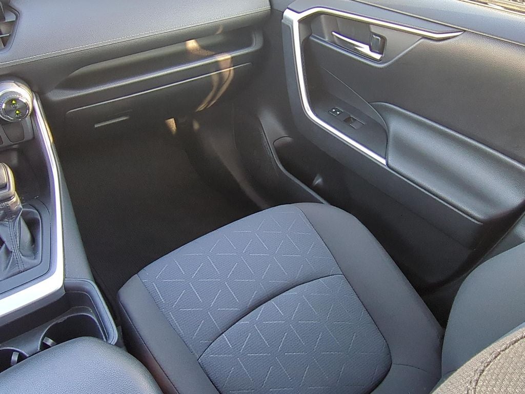 2019 Toyota RAV4 HYBRID XLE