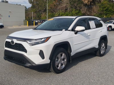 2022 Toyota RAV4 XLE