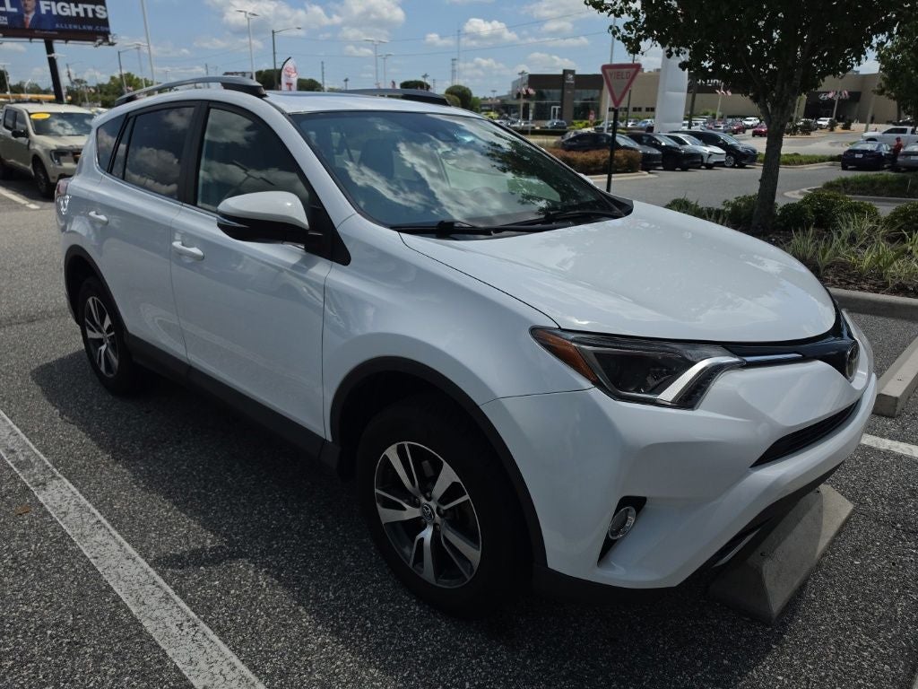 2017 Toyota RAV4 XLE