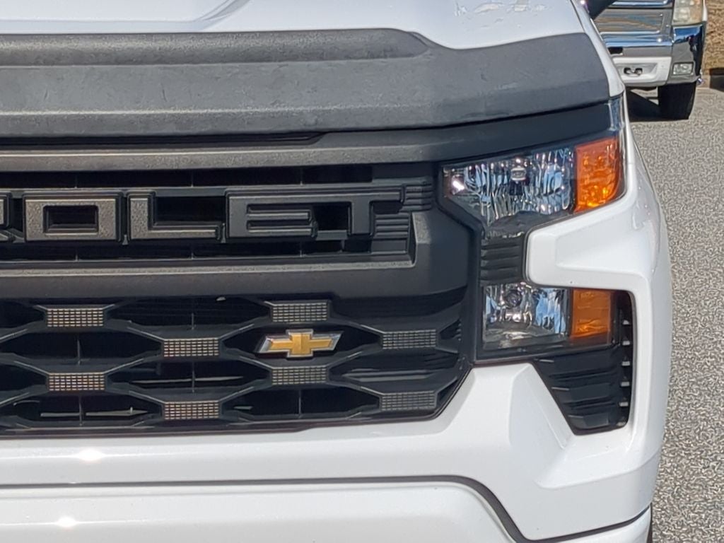 2023 Chevrolet Silverado Custom