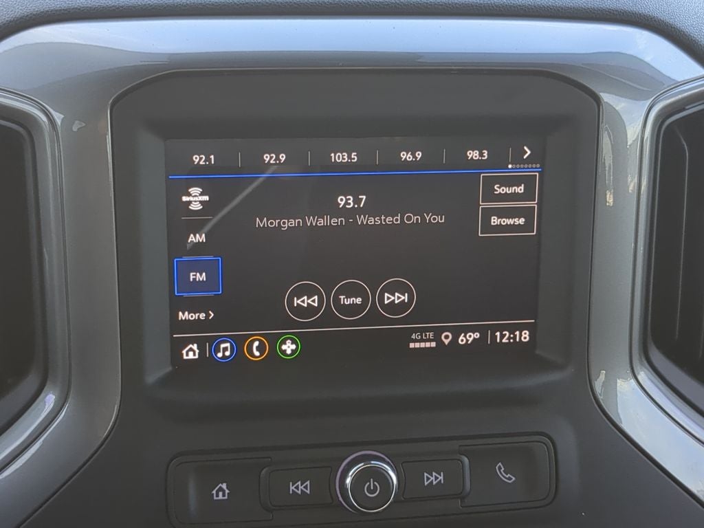 2023 Chevrolet Silverado Custom