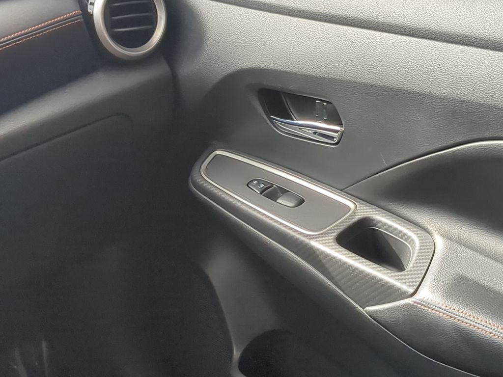 2022 Nissan Versa 1.6 SR