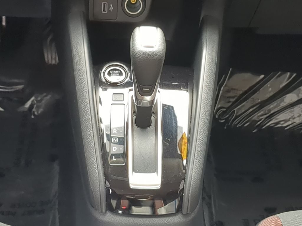 2022 Nissan Versa 1.6 SR