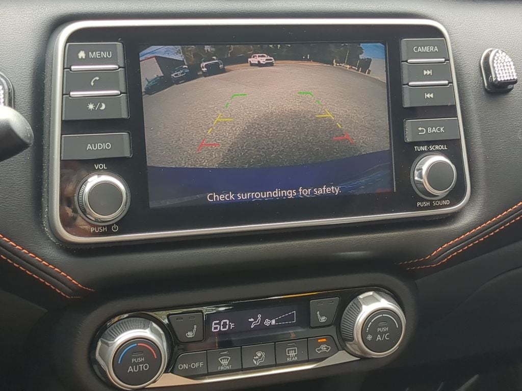 2022 Nissan Versa 1.6 SR