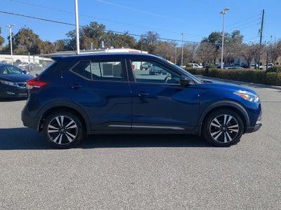 2020 Nissan Kicks SR