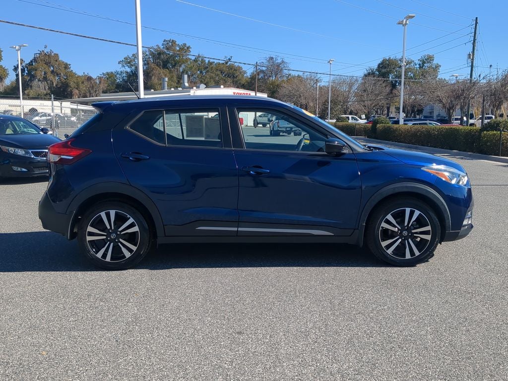 2020 Nissan Kicks SR