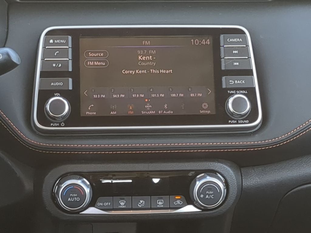 2020 Nissan Kicks SR