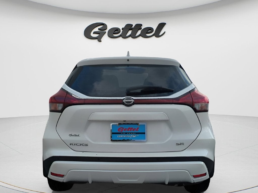 2024 Nissan Kicks SR