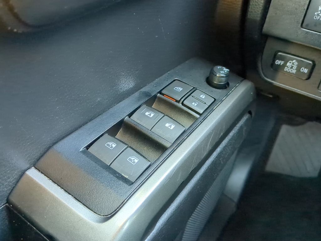 2023 Toyota TACOMA SR5 SR5 V6