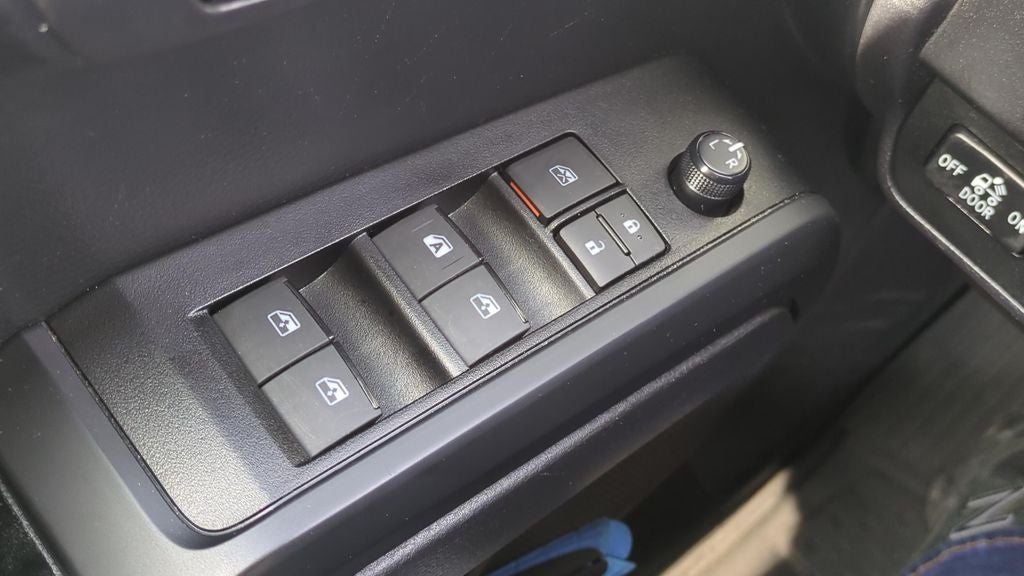 2022 Toyota TACOMA SR SR V6