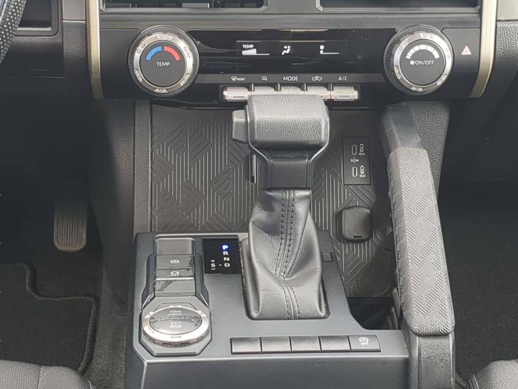 2024 Toyota TACOMA SR5 SR5