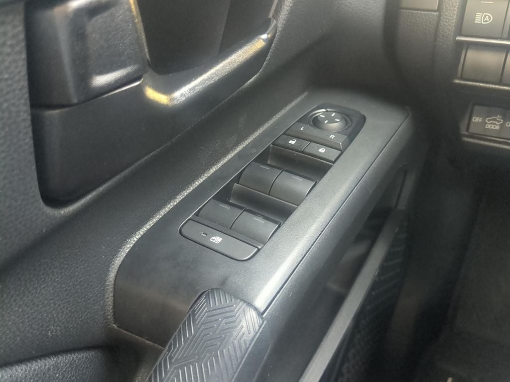 2024 Toyota TACOMA SR5 SR5